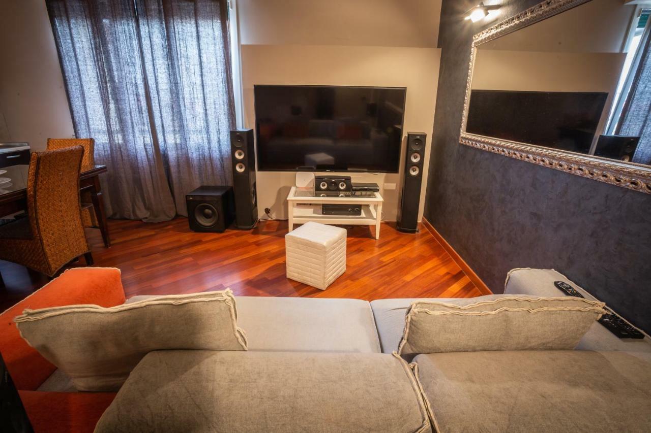 Cinematic Modern Flat, 100 Mt Da Ospedale Apartment Ravenna Bagian luar foto